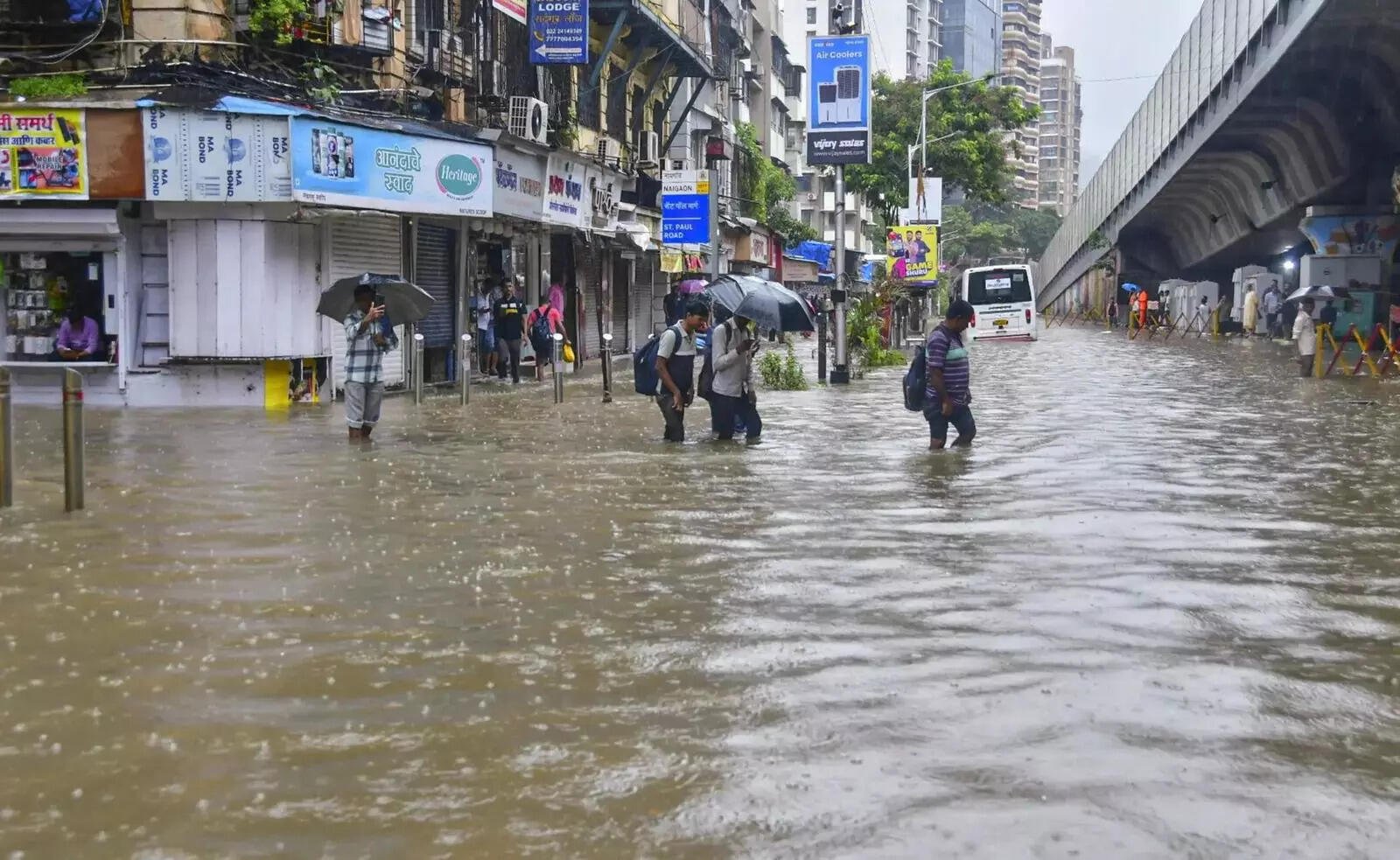 Himachal Weather Alert: 8–9 अगस्त को भारी बारिश की चेतावनी, 10–11 अगस्त को और बढ़ सकता है खतरा