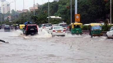 Maharashtra Rain Alert: महाराष्ट्र में आज भारी बारिश का अलर्ट, मध्य महाराष्ट्र में गरज-बिजली और तेज हवाओं का खतरा