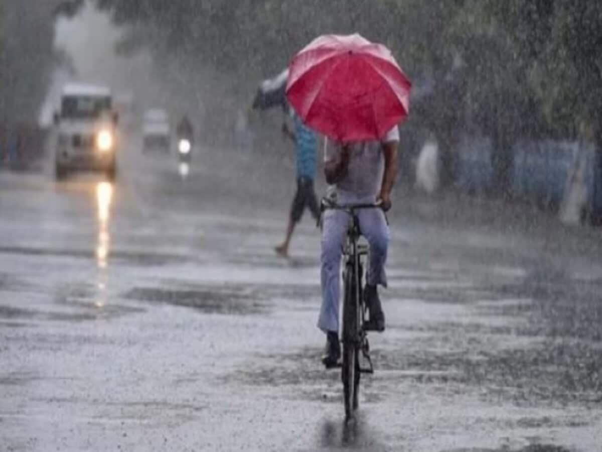 IMD Rain Alert: दिल्ली-NCR समेत उत्तर भारत में फिर भारी बारिश की चेतावनी, 10-11 अगस्त को बढ़ेगा बारिश का जोर