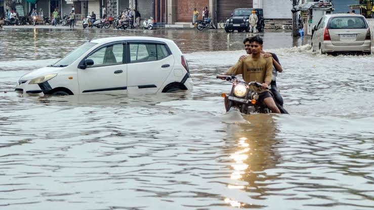 Rajasthan Weather Today: राजस्थान में फिर जोर पकड़ेगा मानसून, जयपुर-कोटा समेत कई इलाकों में भारी बारिश का अलर्ट