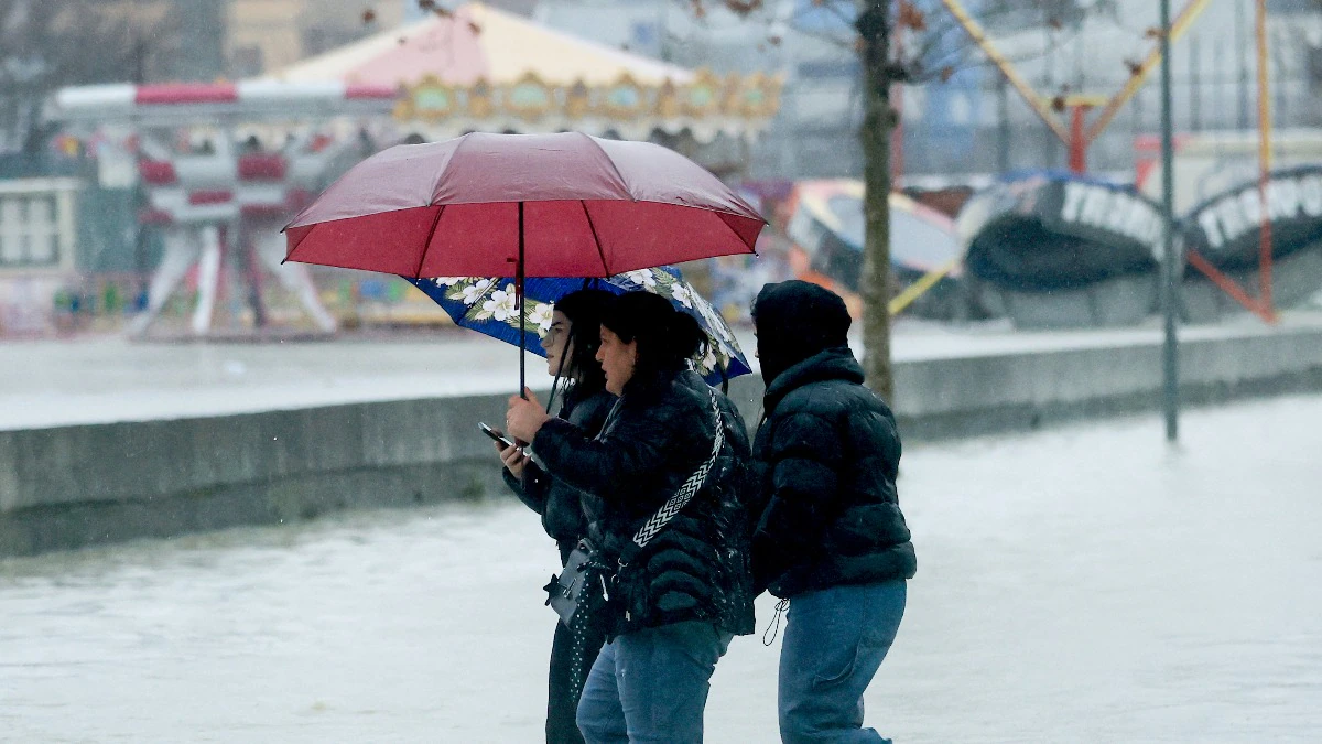 Weather Alert Today: बंगाल की खाड़ी में डिप्रेशन, दिल्ली-UP से बंगाल-झारखंड तक भारी बारिश का अलर्ट; छत्तीसगढ़ में खतरा ज्यादा